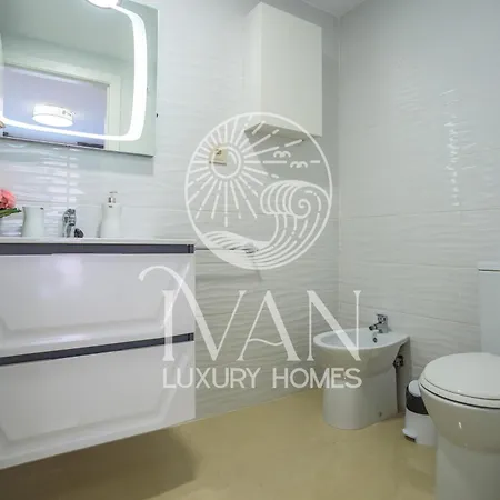 Casa Danai Ivan Luxury Homes 4ªplta Norte 1ªlinea